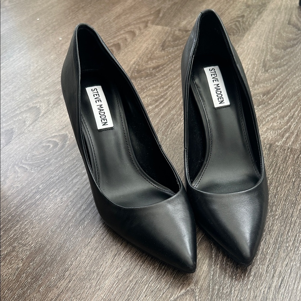 Steve Madden Classic Black Heels